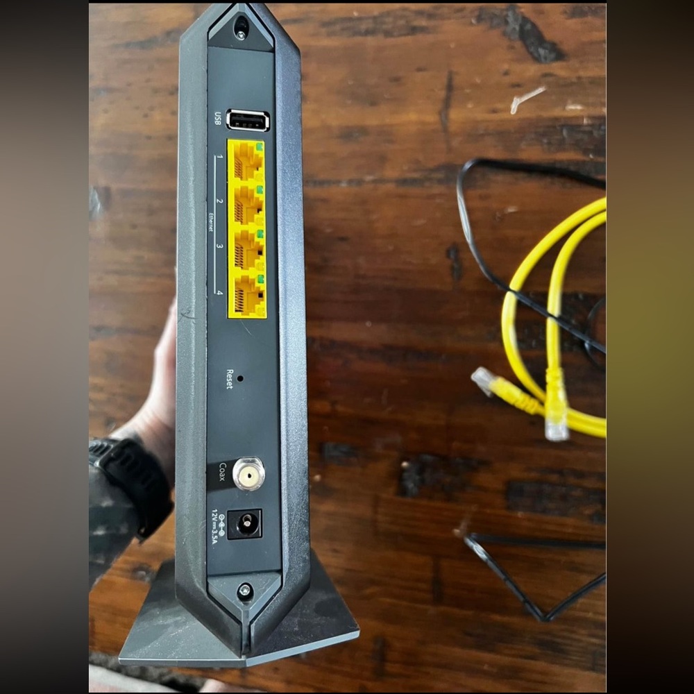 NETGEAR® nighthawk
AC1900 WiFi Cable Modem Router - Picture 2 of 3